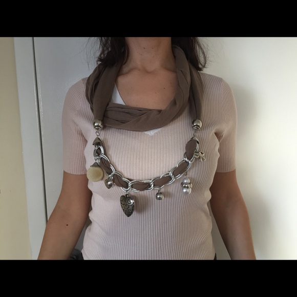 Scarf - Picture 4 of 6